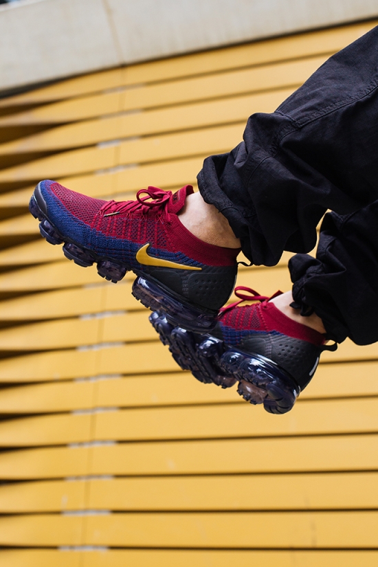 vapormax flyknit 2 red