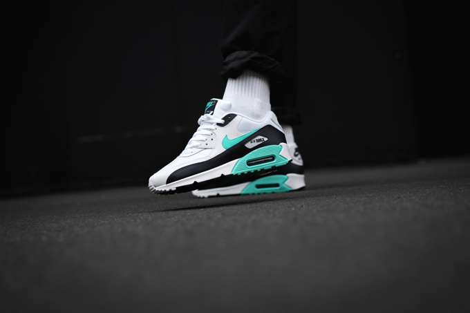 nike air max 90 aurora