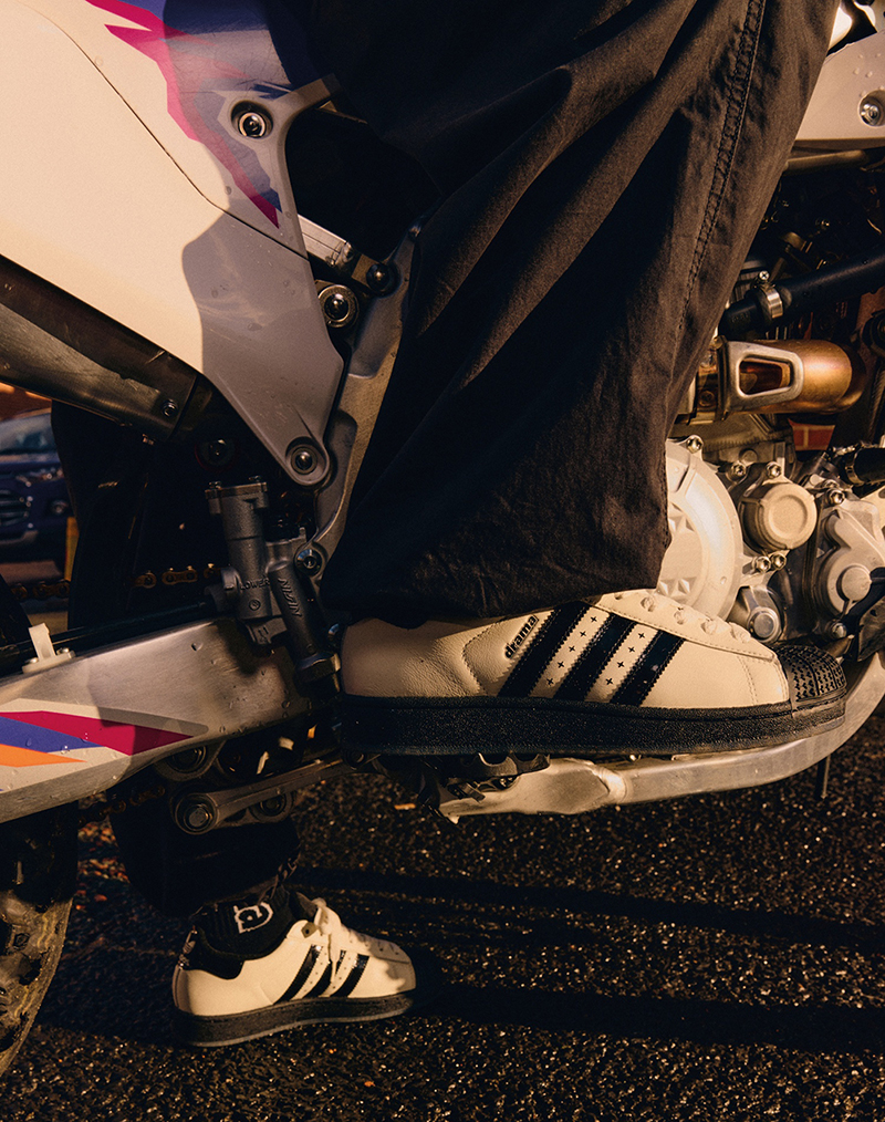 Drama Call adidas Superstar